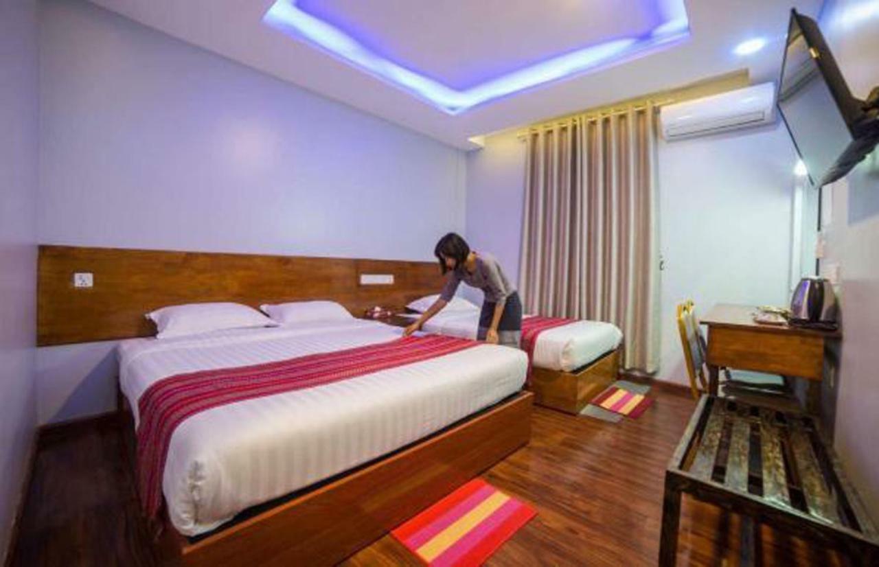 Bagan Hmwe Hotel Exterior photo